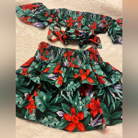 NWOT WOW Couture tropical 2-piece skirt set vacation size Small - Picture 4 of 10